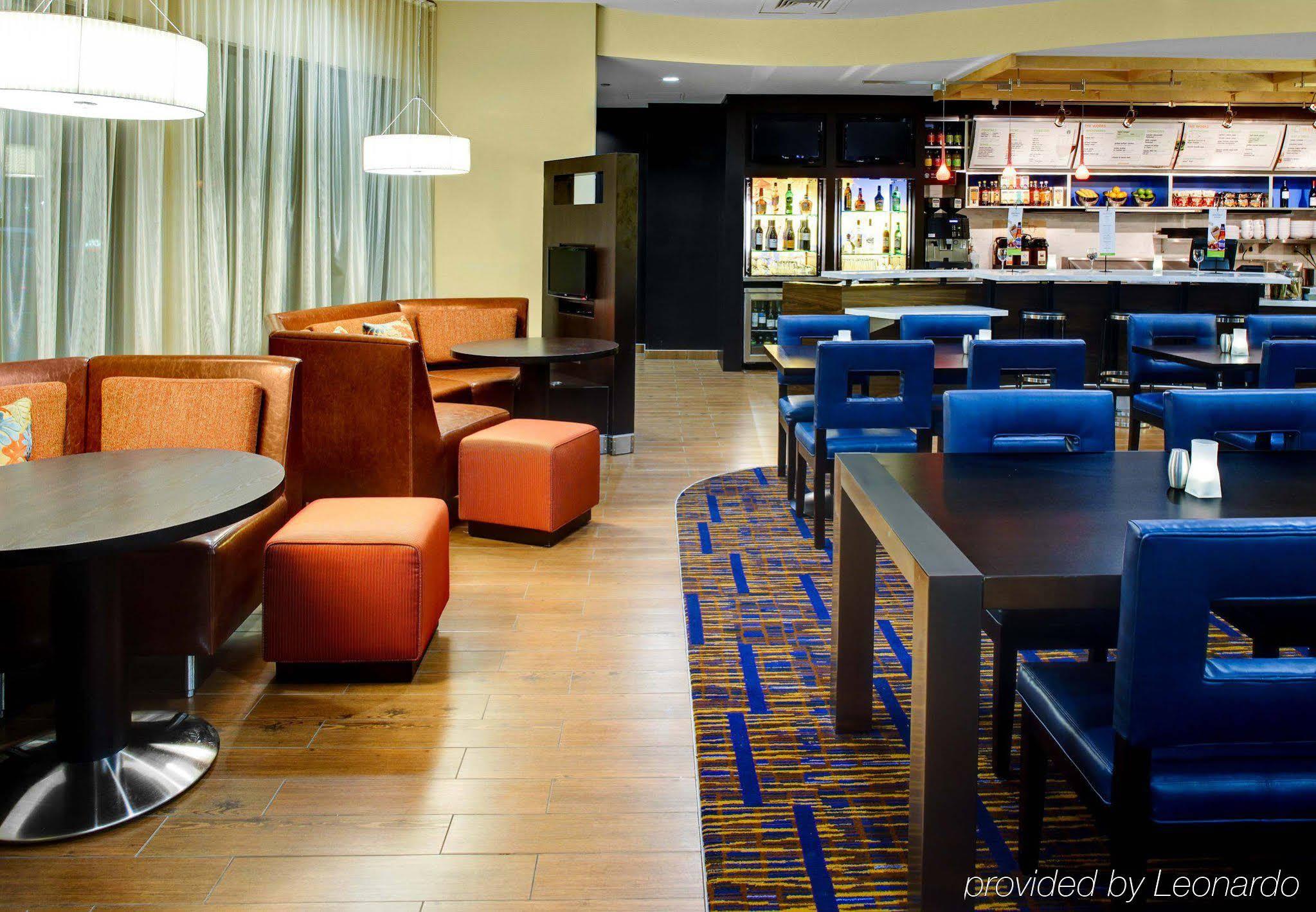 Courtyard High Point Hotell Eksteriør bilde