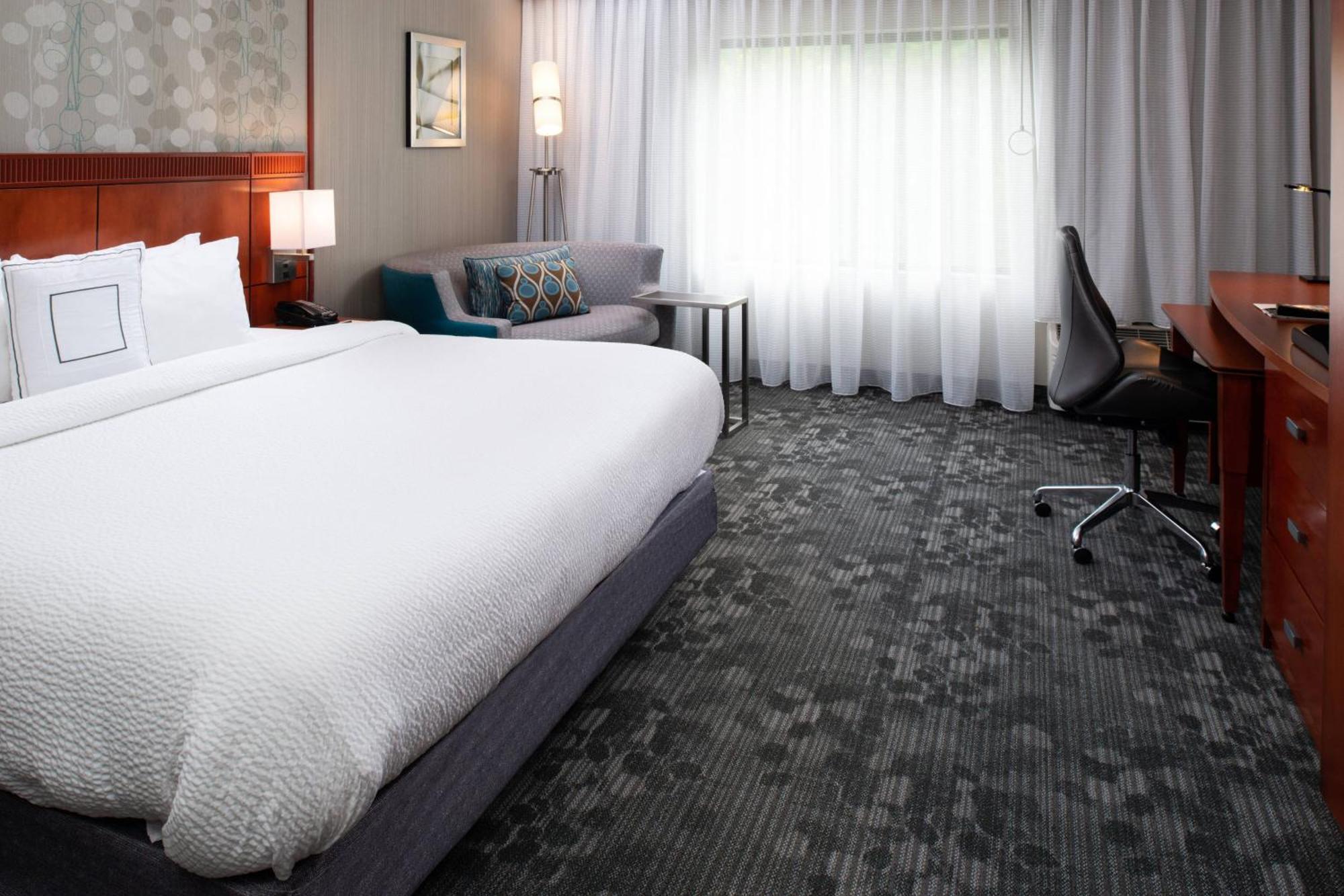 Courtyard High Point Hotell Eksteriør bilde