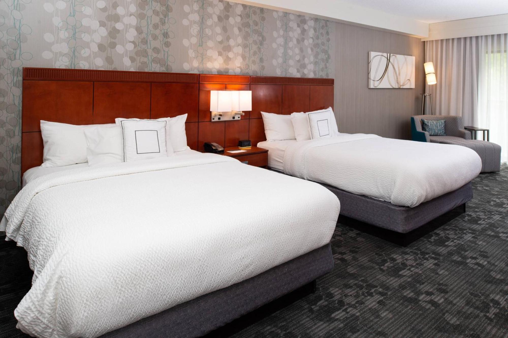 Courtyard High Point Hotell Eksteriør bilde